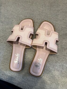 Pink slide sandal